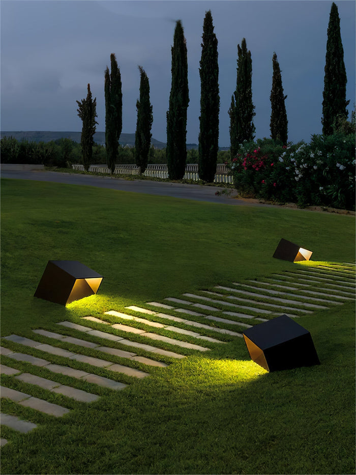 Cube Solar Garden Lamp