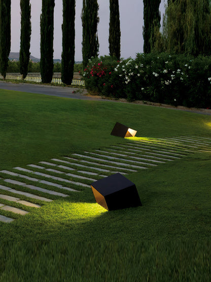Cube Solar Garden Lamp